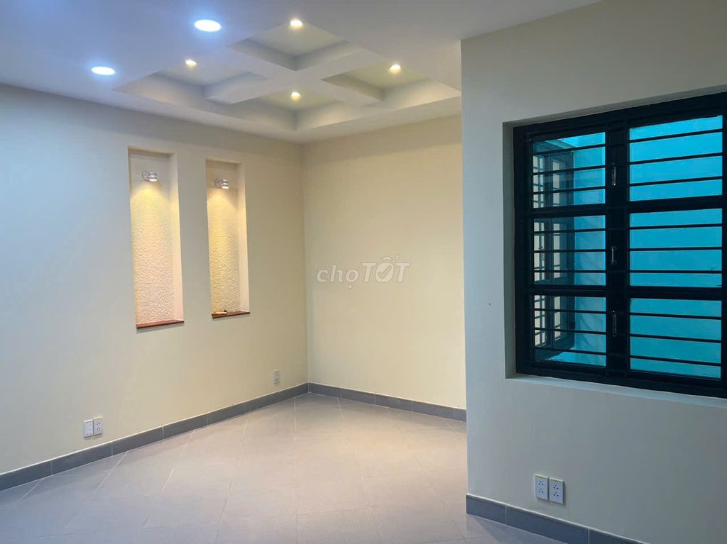Дом 4 этажа с подвалом, 3 спальни, Phan Tây Hồ (Фу Нюан) — 40 млн ₫/мес