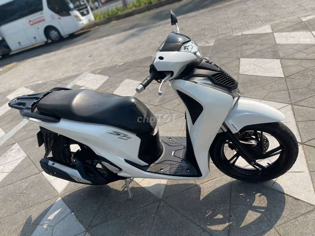 Honda SH 150 ABS (2018) — белый, владелец один — 65 млн ₫ 2