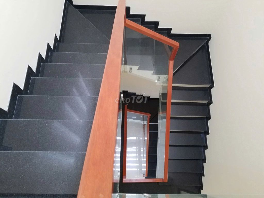 Дом 3 этажа, 3 спальни, Tố Hữu (Hòa Cường) — 18 млн ₫/мес 2