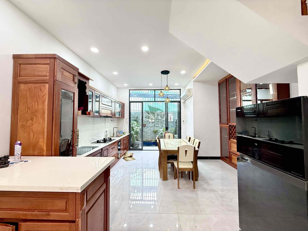 Дом 3 этажа 300 м², 4 спальни, Hà Quang 2 (Phước Hải) — 29 млн ₫/мес 4