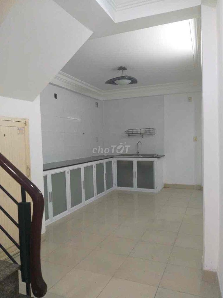Дом 4 этажа, 4 спальни, Phan Chu Trinh (Бинь Тхань) — 15,5 млн ₫/мес 3