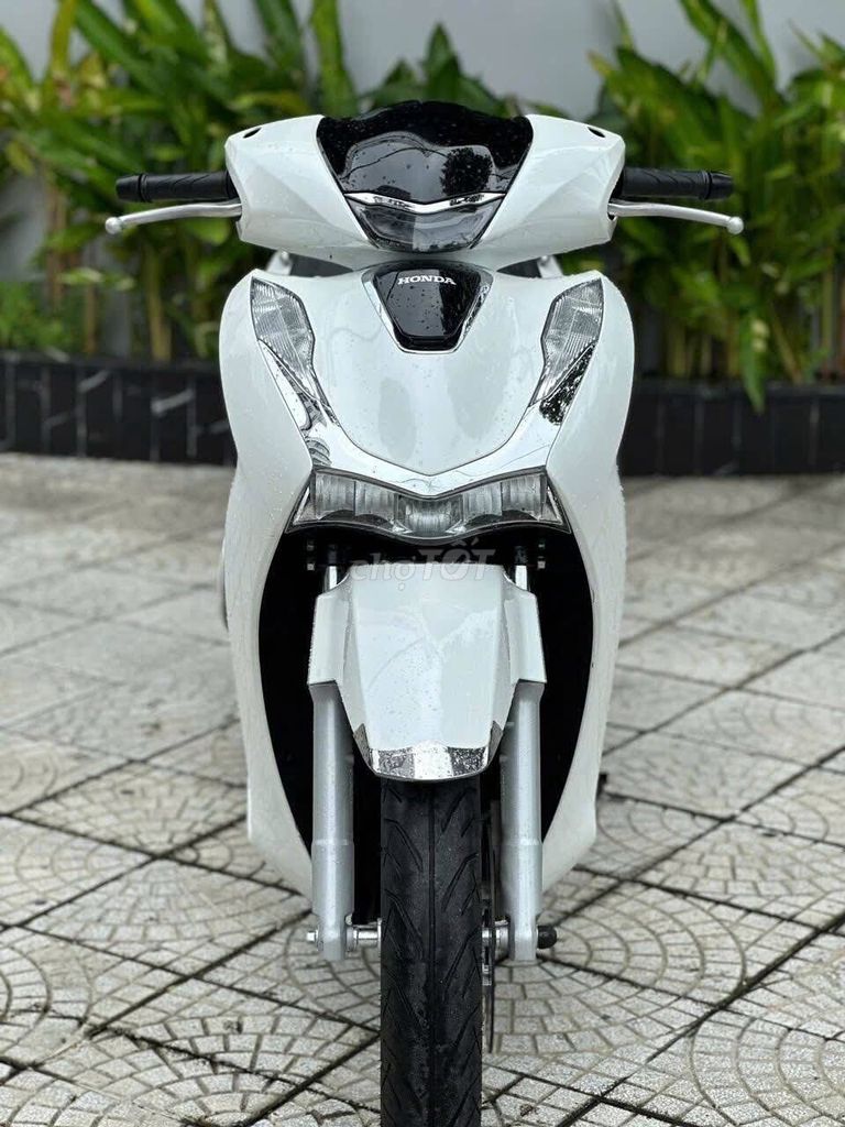 Honda SH 150 (2022) — почти новый, документы готовы — 78,5 млн ₫