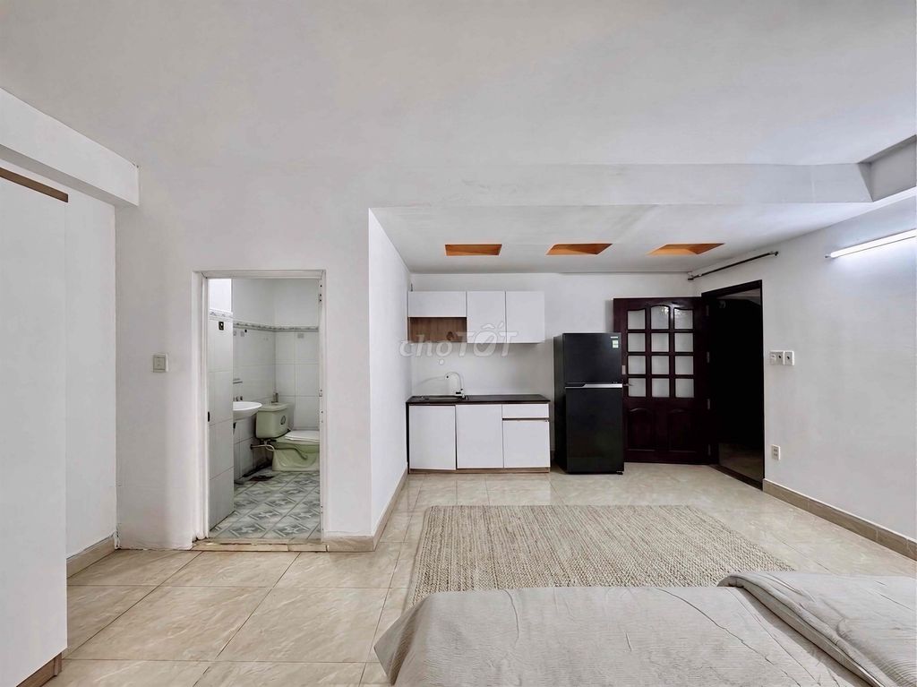 Студия 40 м² с большим балконом, Tô Hiến Thành (Q10) — 5,5 млн ₫/мес 3