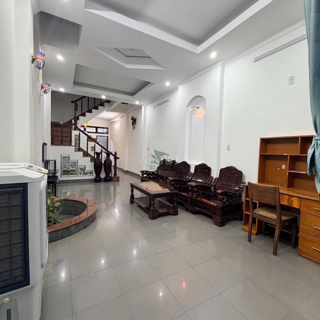 Дом 3 этажа 240 м², 3 спальни, Phước Hải — 13,5 млн ₫/мес 2