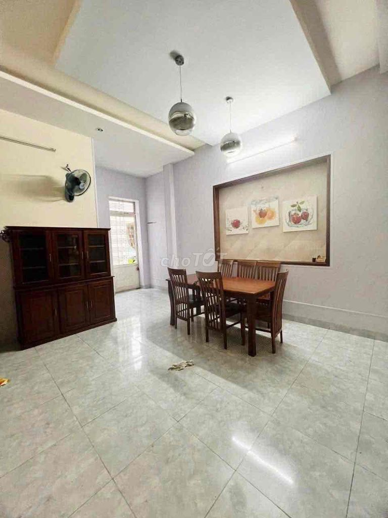 Дом 3 этажа 270 м², 4 спальни, Hòa Cường (Hải Châu) — 16 млн ₫/мес