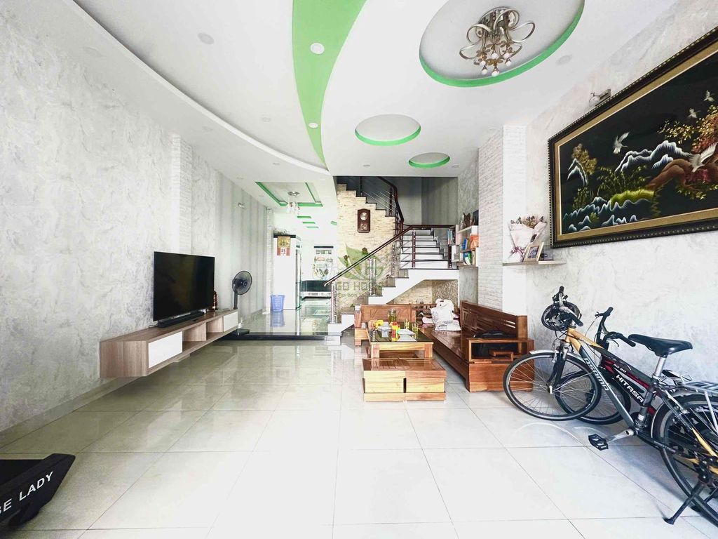 Дом 3 этажа 240 м², 3 спальни, Phước Hải — 25 млн ₫/мес
