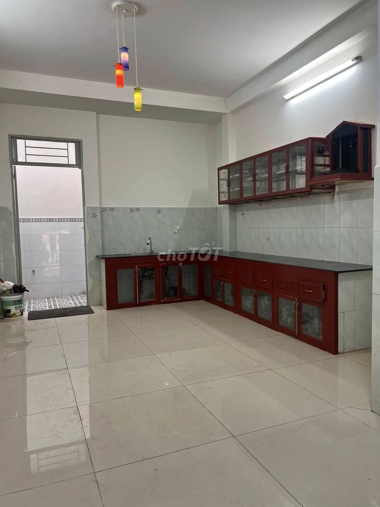 Дом 4 этажа 84 м², 4 спальни, Tên Lửa / рядом Aeon — 18 млн ₫/мес 4